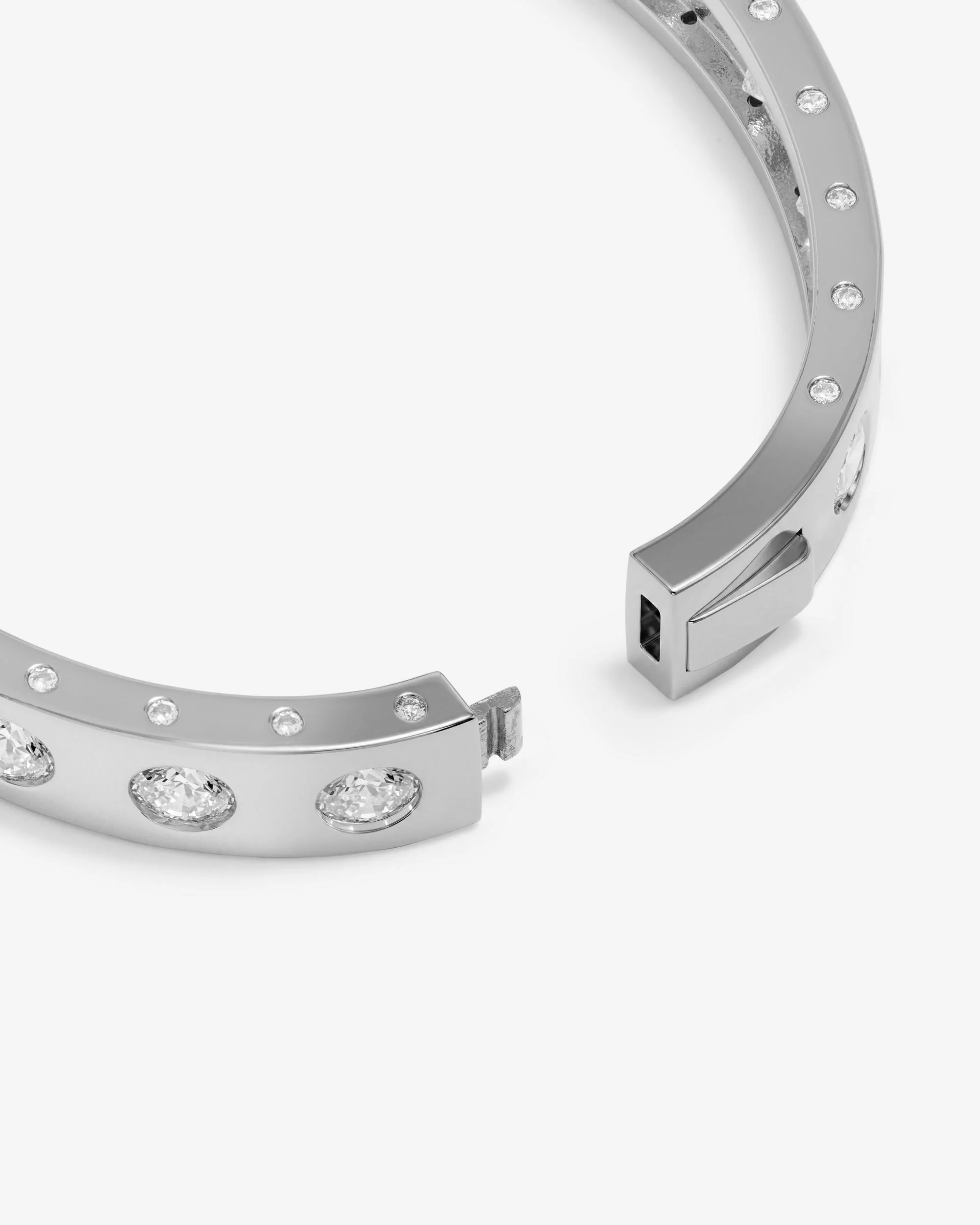 Ashley Rodeo Lock Cuff 9mm - Silver|White Diamondettes - Image 5