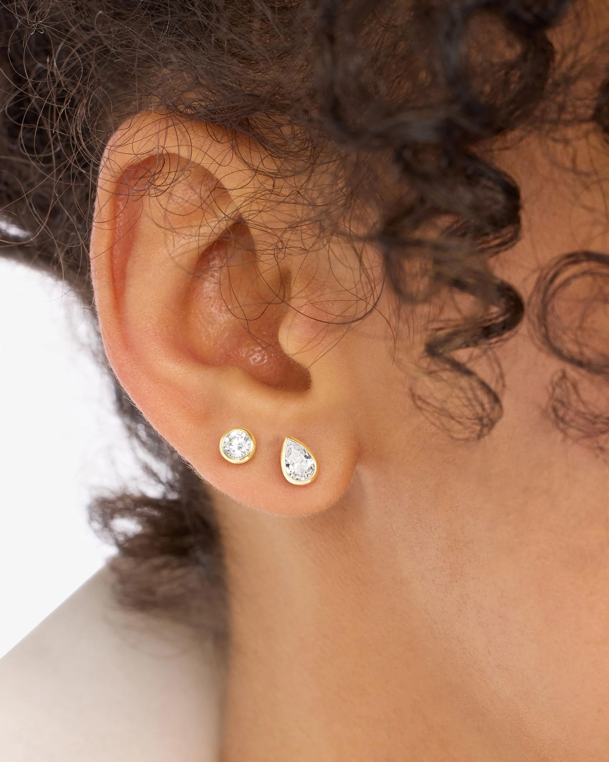 Isla 6mm Studs - Gold|White Diamondettes - Image 2